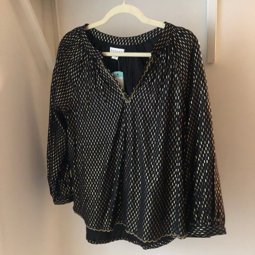 Velvet by Graham & Spencer Mirra Top